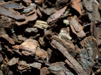 Oversize pine bark mulch