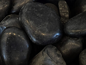 Pebbles 1T Black